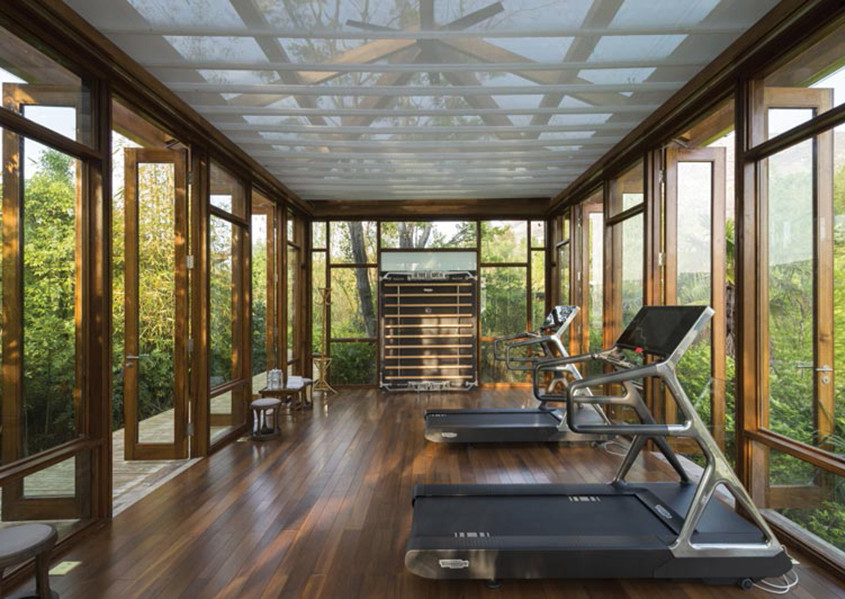 ekskluzywne wyposażenie prywatnej siiłowni, by Technogym