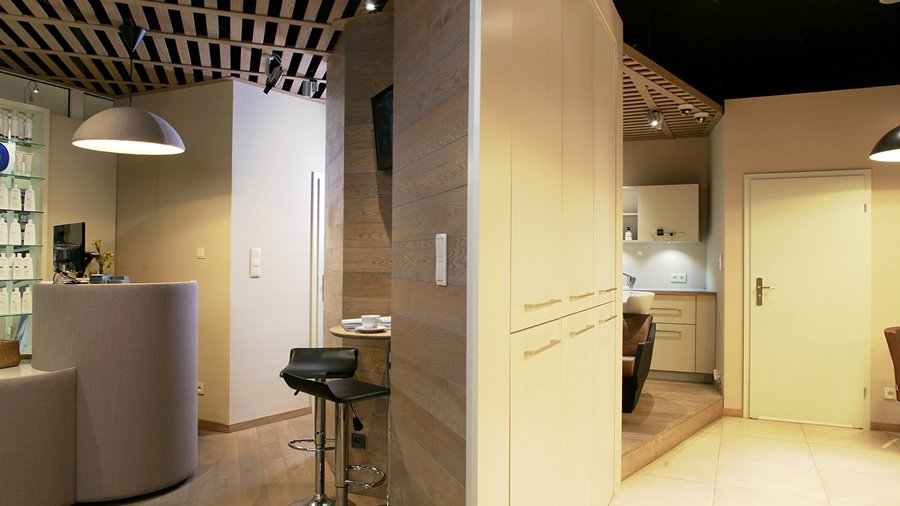 Salon fryzjerski w nowoczesnym stylu Salon fryzjerski w nowoczesnym stylu 1a1.pl