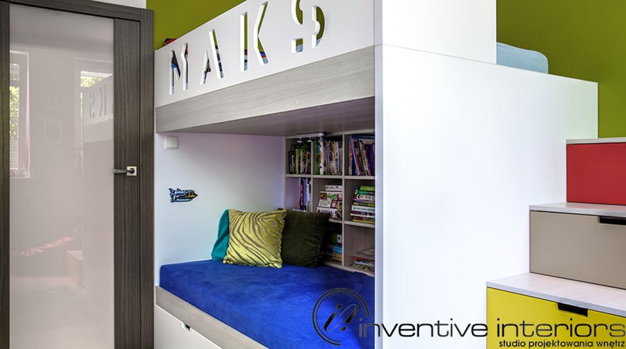 Piętrowe łóżko dziecięce z kącikiem wypoczynkowym Inventive Interiors