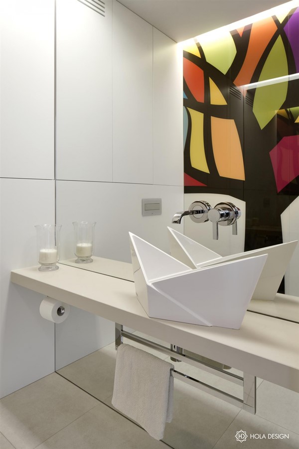 Nowoczesna umywalka w toalecie Hola Design
