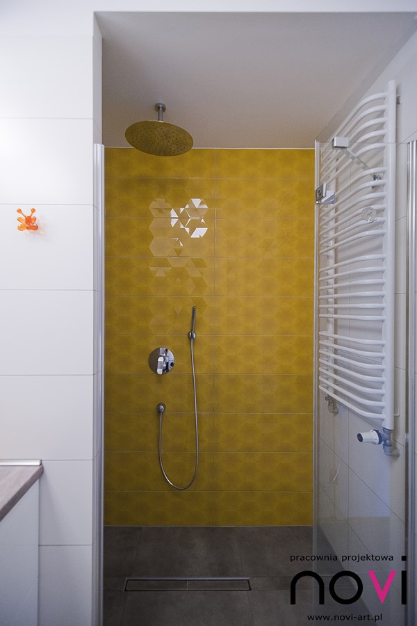 Żółte płytki w łazience Novi Art
