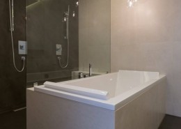 Beton dekoracyjny w łazience