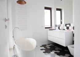 Aranżacja białej łazienki w nowoczesnym stylu Be My Design