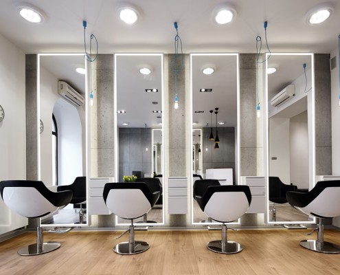 Salon fryzjerski z industrialnym akcentem pracownia Dragon Art