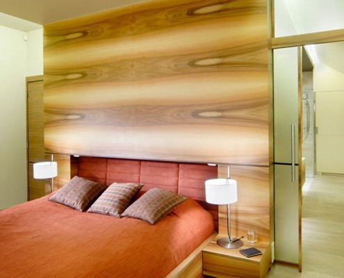 Drewno w nowoczesnej sypialni Bartek Włodarczyk