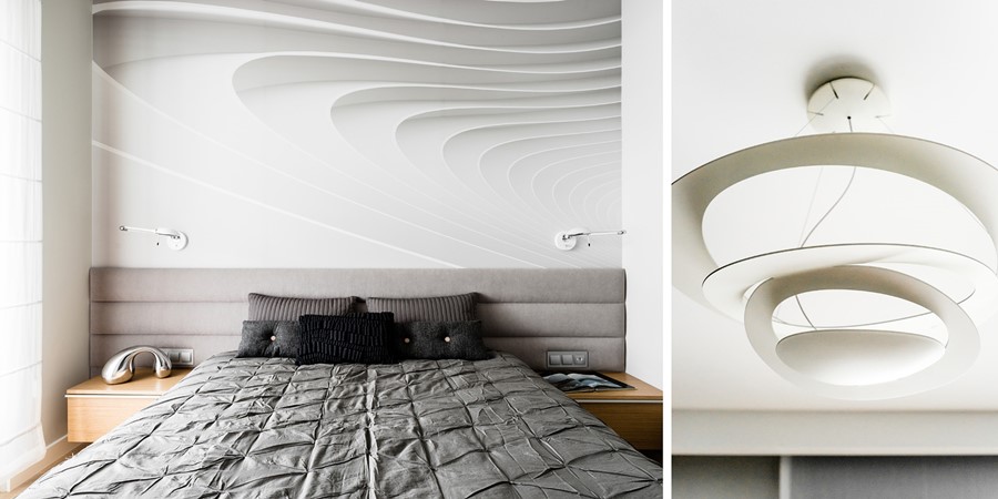 Biała tapeta w sypialni styl nowoczesny