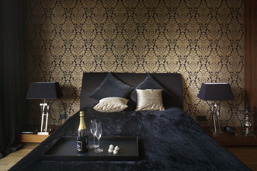 Elegancka tapeta w sypialni stylowe wnętrza