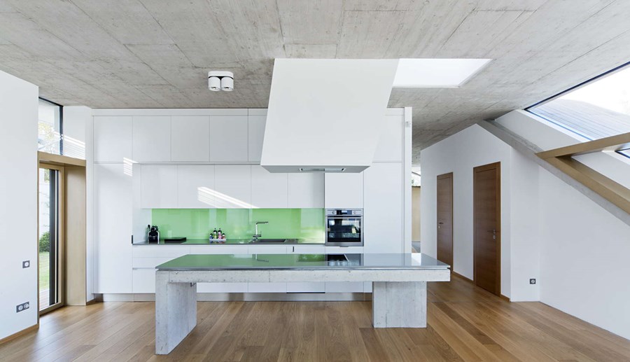 Dom minimalistyczny łączący tradycję i nowoczesność