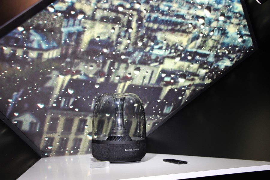 Prezentacja głośników Aura Harman Kardon Prezentacja głośników Aura Harman Kardon na IFA 2015