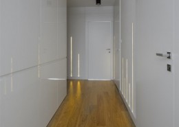 Styl minimalistyczny w przedpokoju Hola Design