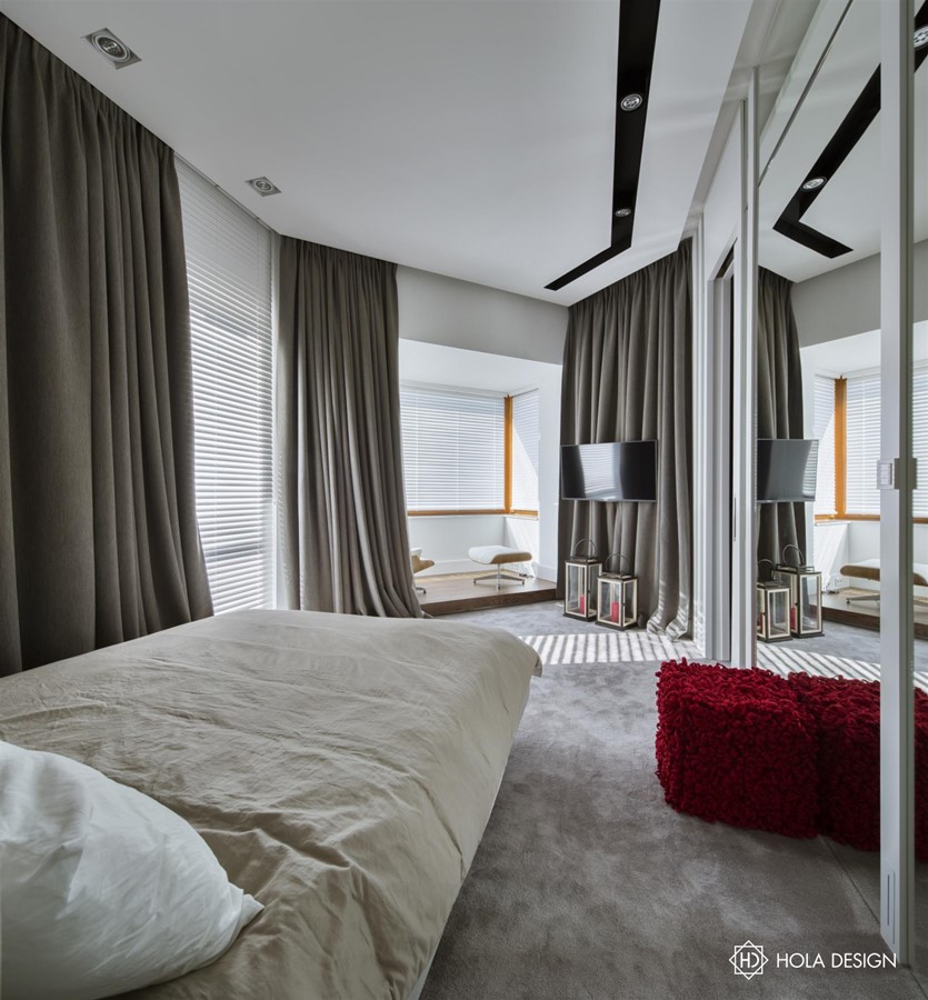 Sypialnia z garderobą i kącikiem wypoczynkowym Hola Design