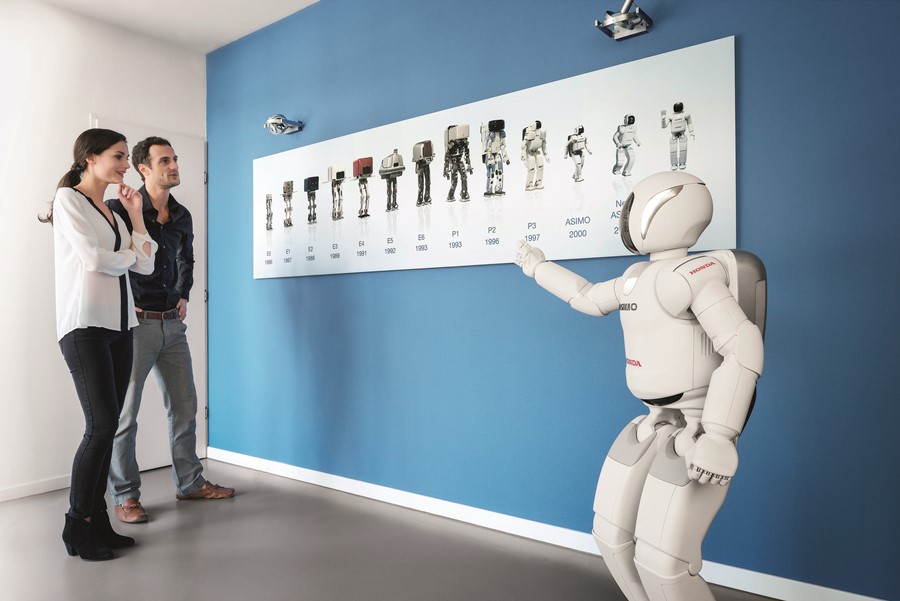 Robot Honda Asimo i jego poprzednicy