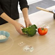 Kuchnia przyszłości Ikea 2025 Mutimedialny stół kuchenny