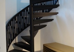 Spiralne schody w minimalistycznym stylu Alab kowalstwo