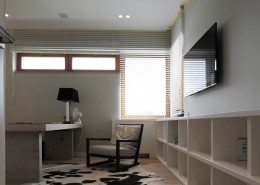 Domowe biuro w minimalistycznym w stylu Katarzyna Kraszewska