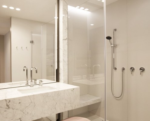 Marmur w nowoczesnej łazience Katarzyna Kraszewska