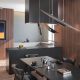 Ciemne kolory w kuchni otwartej na jadalnię Exitdesign - jak urządzic kuchnię