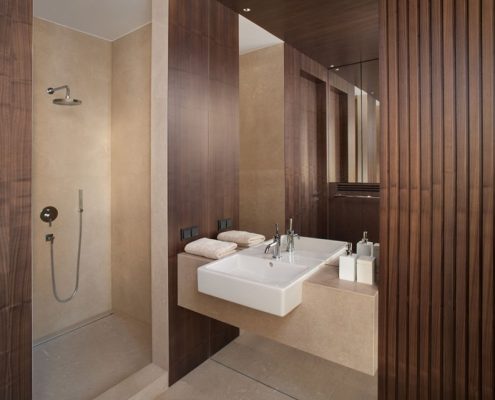 Drewno w nowoczesnej łazience Exitdesign