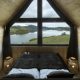 Mała sypialnia w drewnie Hola Design