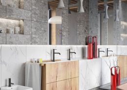 Marmur, drewno o beton w łazience Mikołajska