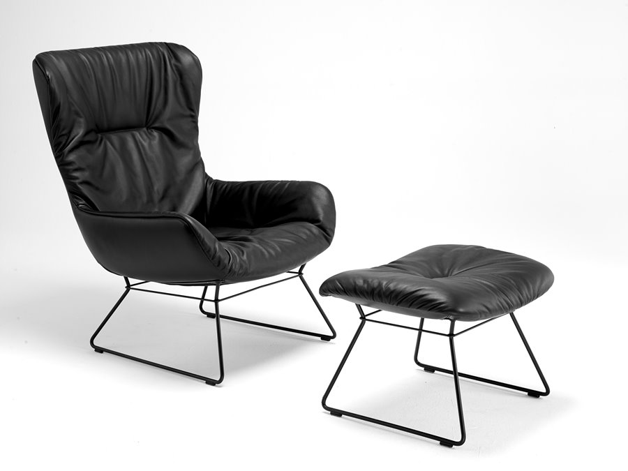 Leya Wingback Chair z podnóżkiem Leya Wingback Chair z podnóżkiem - FreiFrau