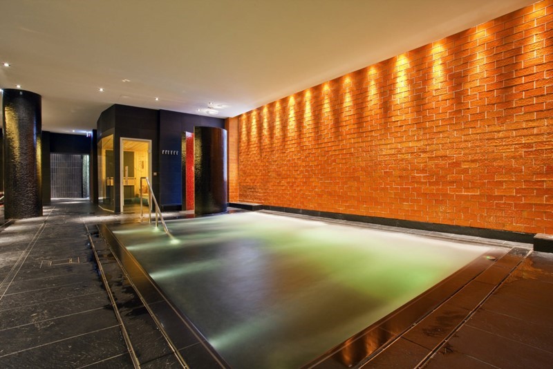 Co-living - basen z sauną HomeSquare