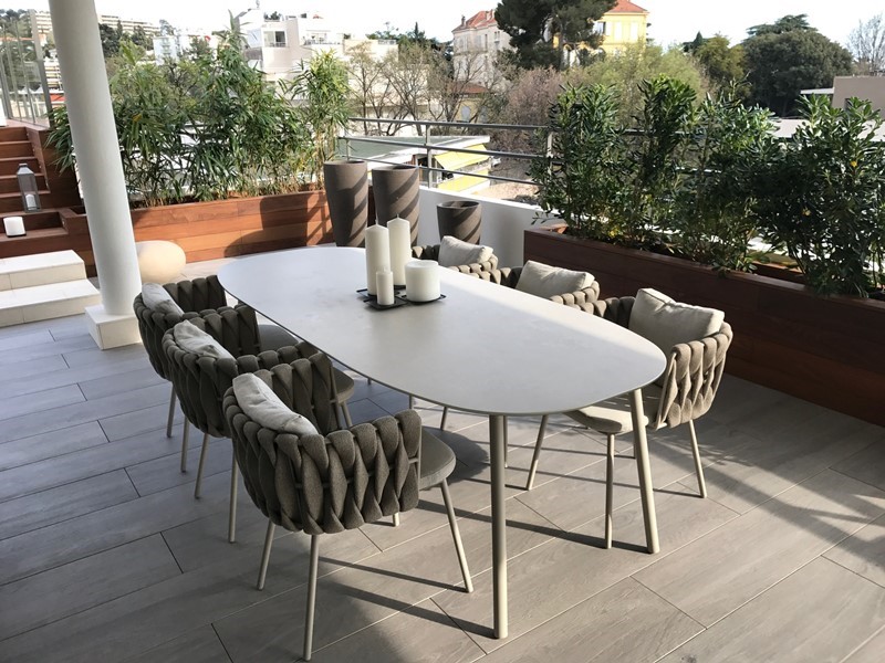 Polski architekt w Cannes Polski architekt w Cannes - jadalnia taras