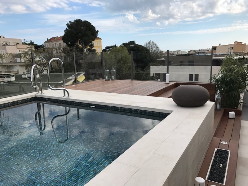 Polski architekt w Cannes Polski architekt w Cannes - basen