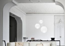 Białe wnętrze w eklektycznym wydaniu - Nemo
