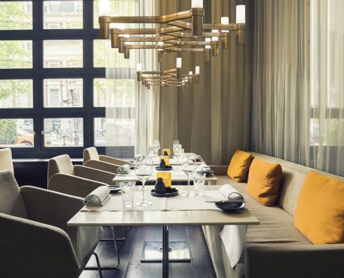 Stylowe oświetlenie w restauracji - Nemo