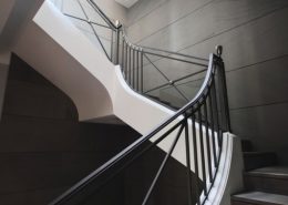 Oryginalne schody w stylu art deco
