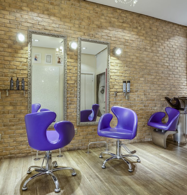 Dekoracja światłem salon fryzjerski