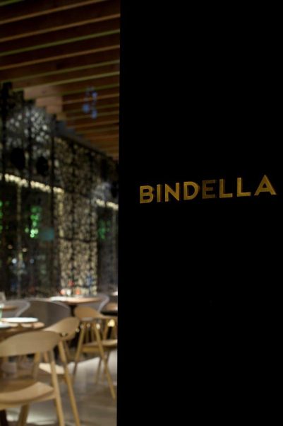 Designerskie oświetlenie w restauracji Bindella