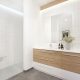 Biała łazienka przełamana drewnem