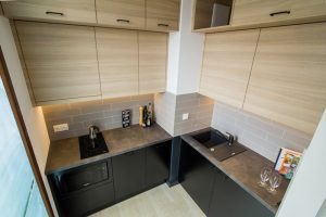 Mała kuchnia w kawalerce