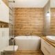 Motyw drewna w nowoczesnej łazience