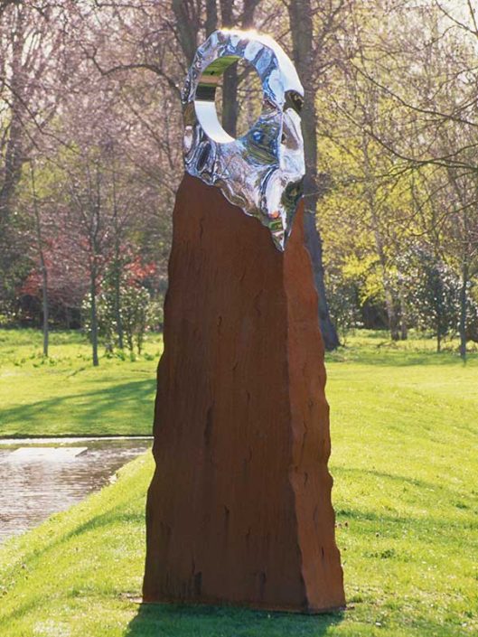 Nowoczesna rzeźba ogrodowa z efektem rdzy Hammamin David Harber