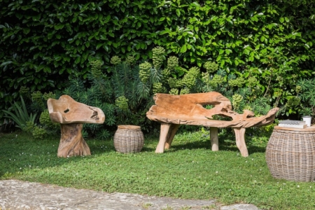 Zewnętrzna ławka ogrodowa z korzenia Radice