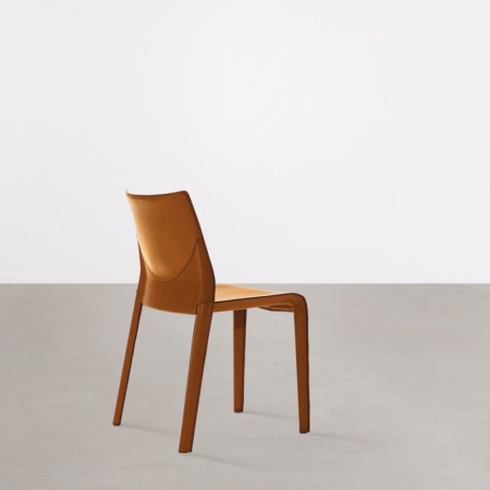 Minimalistyczne krzesła Riga Lisbona