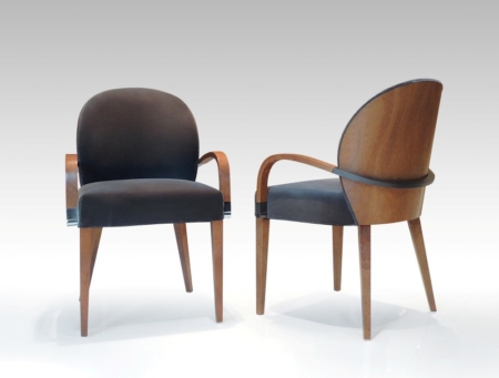 Drewniane krzesło tapicerowane z podłokietnikami Rita