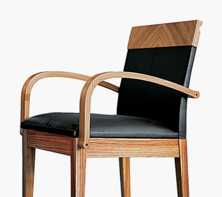 Nowoczesne krzesło z drewna Next