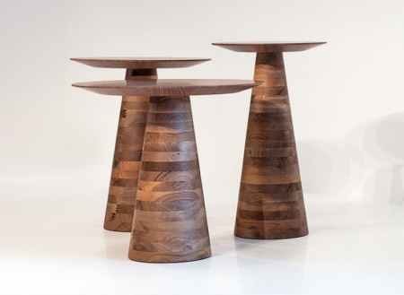 Okrągłe stoliki pomocnicze z drewna Goreme