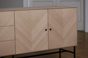Drewniana komoda w jodełkę Luxe 8 Bolia