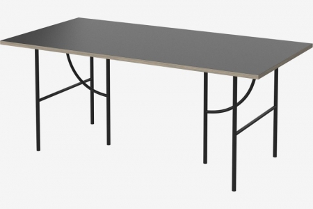 Minimalistyczny stół z dekoracyjnymi nogami HP 2 Bolia