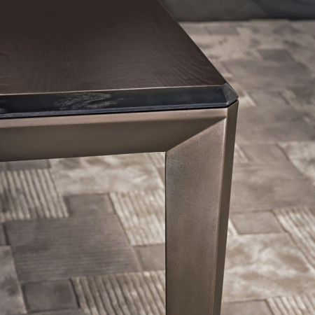 Prostokątny stół z metalowymi nogami New York 1.jpg