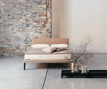 Łóżko tapicerowane Ebridi Legno Tessile