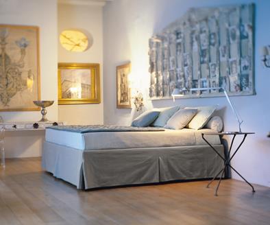 Minimalistyczne łóżko Sommier Sardegna